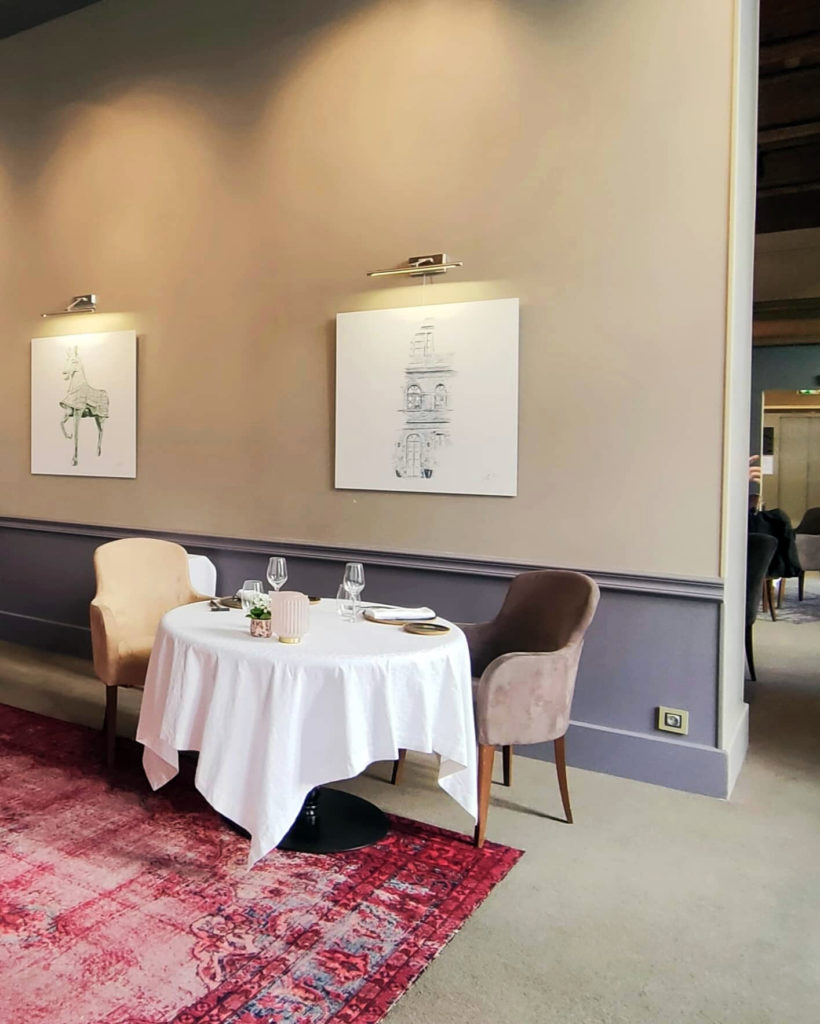 Photographie du dessin intitulé "La Façade du Spa" exposé au restaurant Le Cénacle de Toulouse